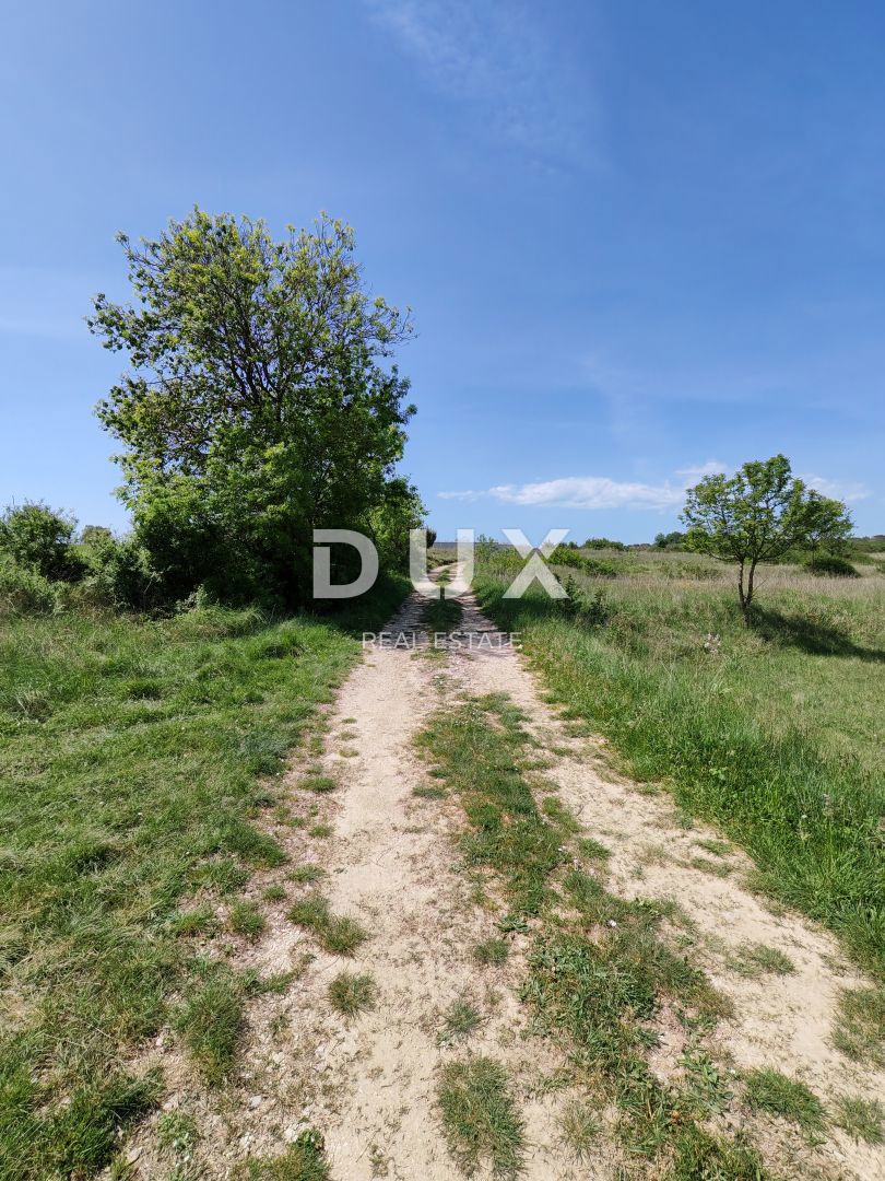 ZADAR, BRIŠEVO - Čudovito kmetijsko zemljišče obdano z naravo! 2148m2!