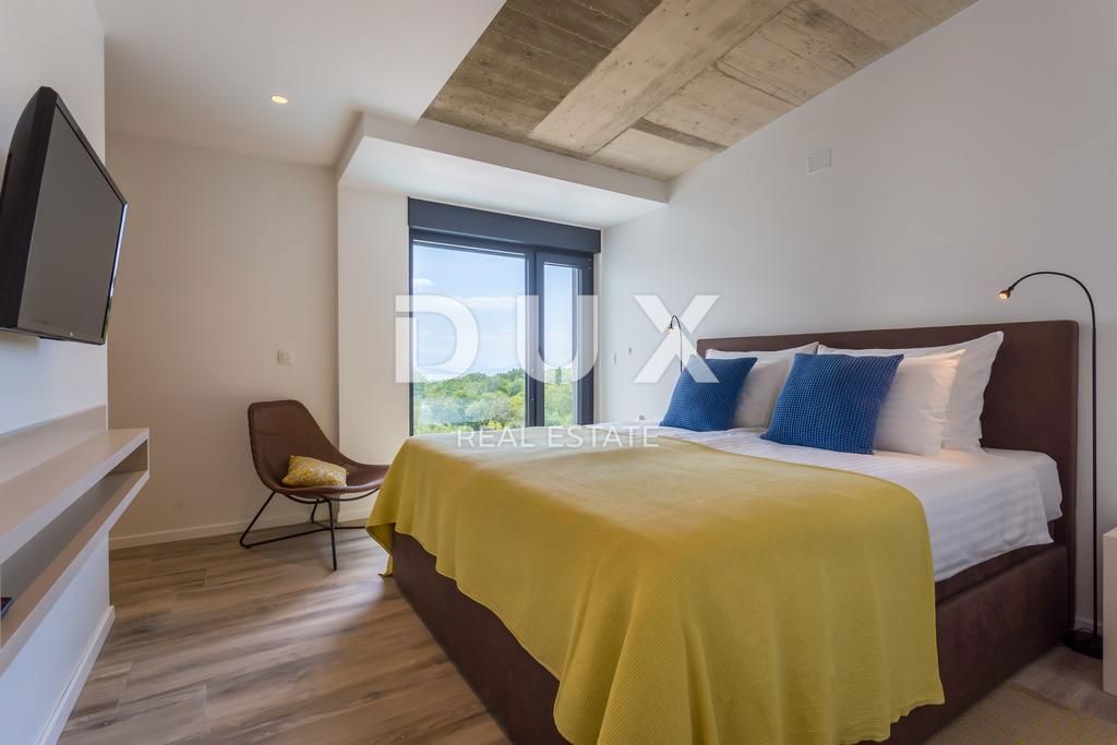 OTOK KRK, MESTO KRK (OKOLICA) - Luksuzna vila s prelivnim bazenom in pogledom na morje