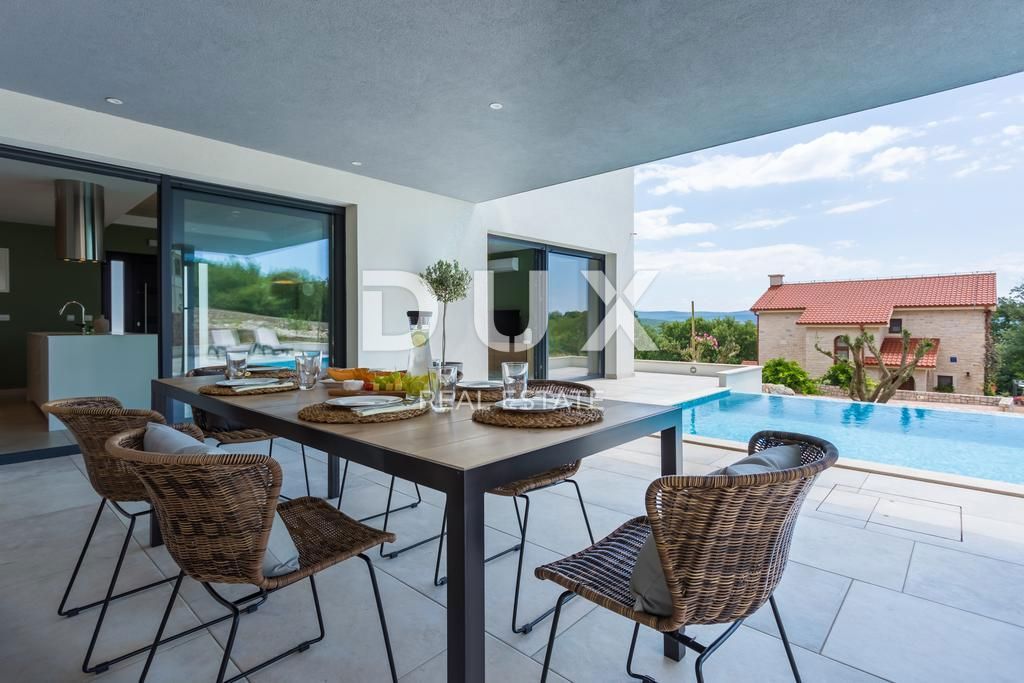 OTOK KRK, MESTO KRK (OKOLICA) - Luksuzna vila s prelivnim bazenom in pogledom na morje