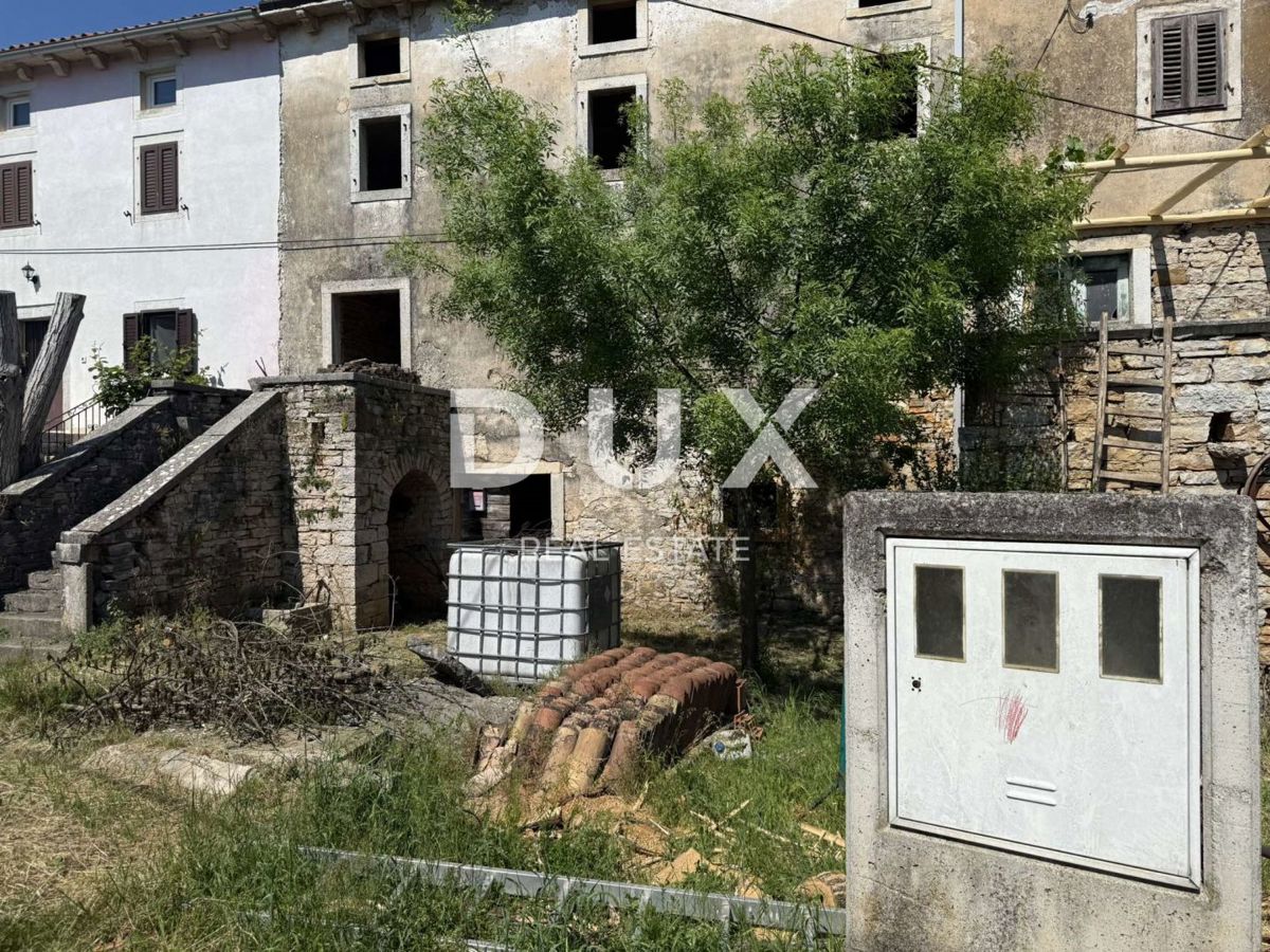 ISTRA, GROŽNJAN - Avtentična istrska hiša z dodatnim gradbiščem