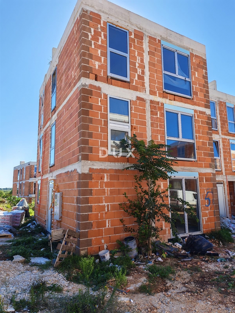 ISTRA, MEDULIN - Novogradnja z velikim vrtom