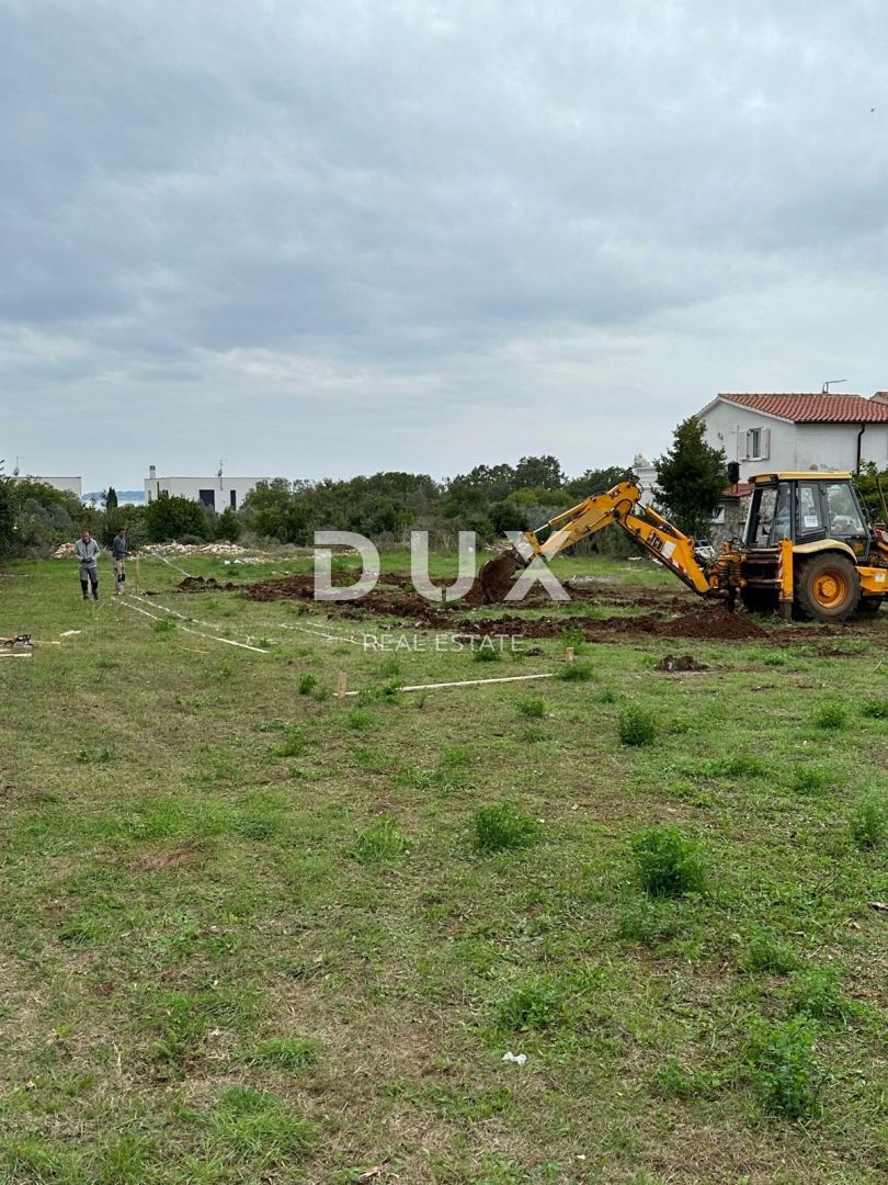 ISTRA, PEROJ - Gradbeno zemljišče z impresivnim pogledom na morje