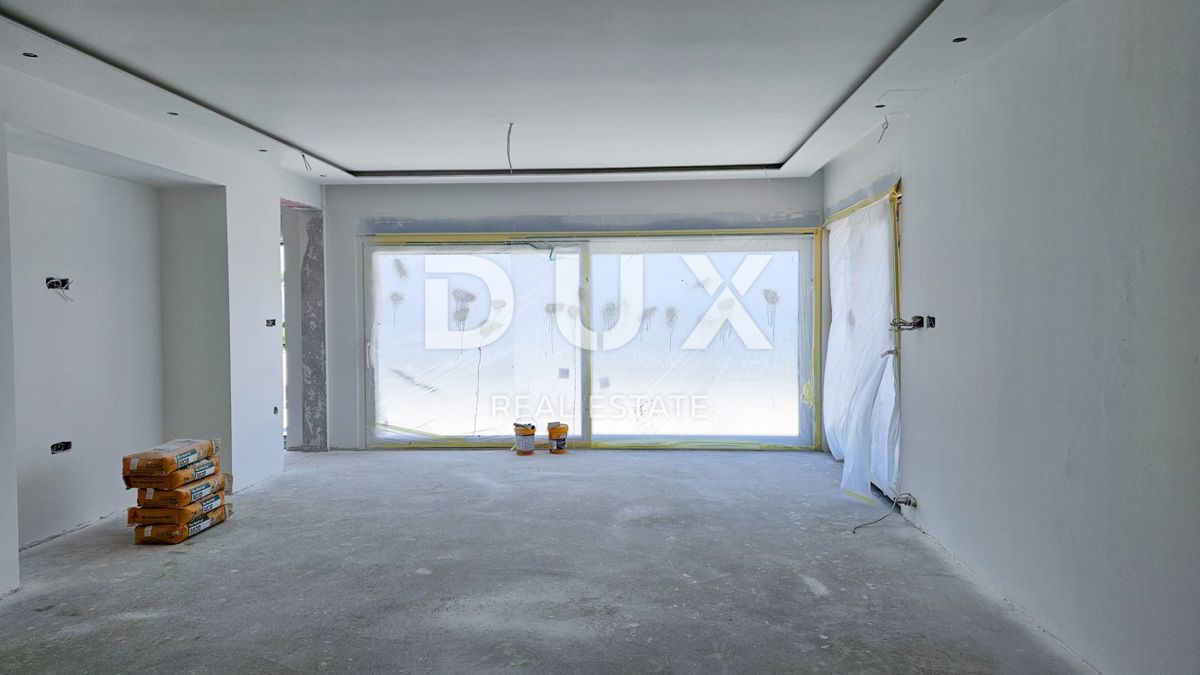 OTOK KRK, NJIVICE - Ekskluzivna novogradnja, dvoetažni apartma z bazenom!