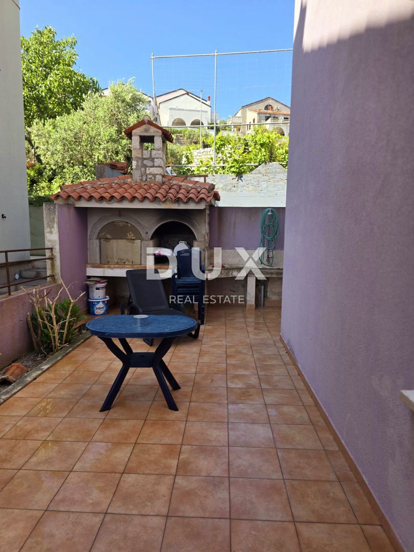 MALI LOŠINJ - apartma s teraso in pogledom na morje 