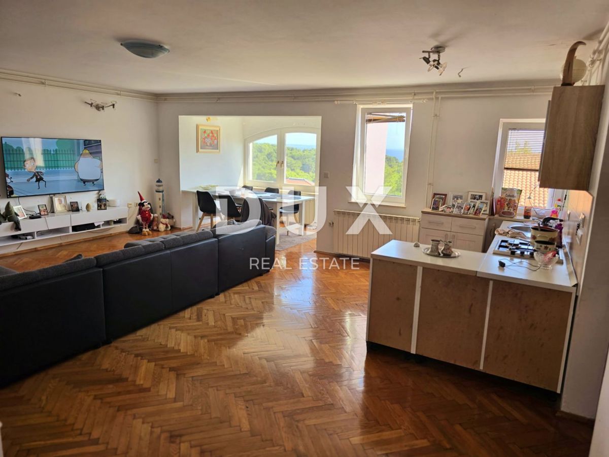 MALI LOŠINJ - apartma s teraso in pogledom na morje 