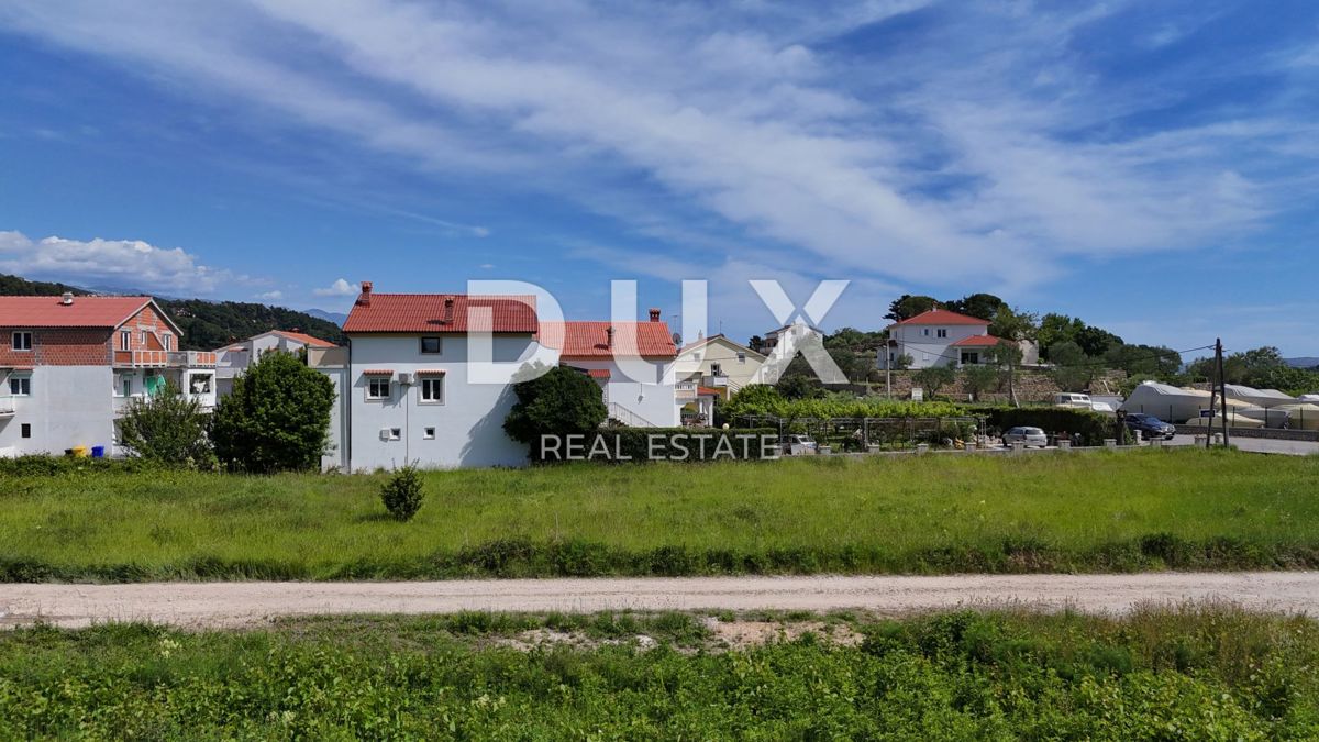 Zemljišče Palit, Rab, 2.082m2