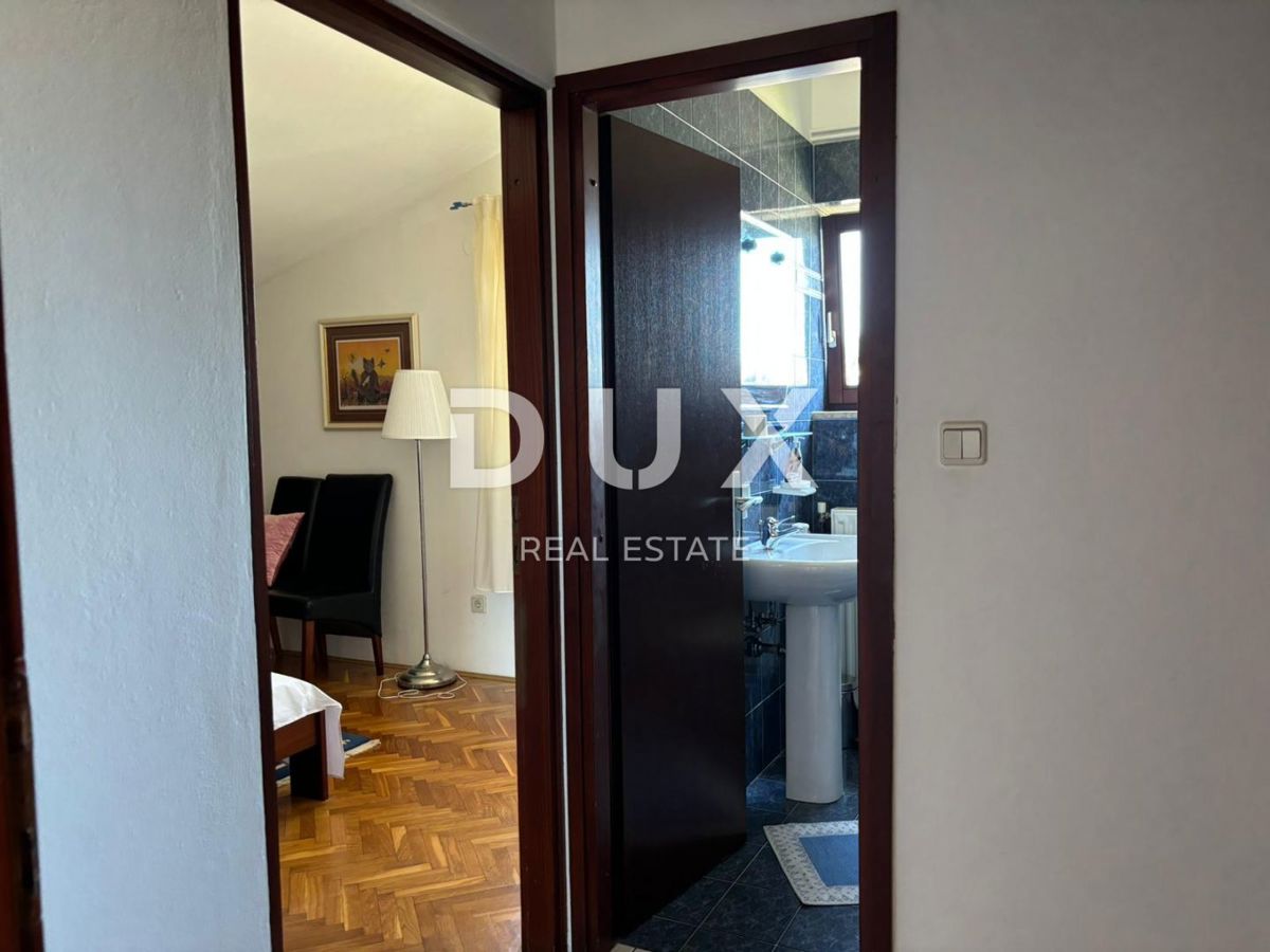 ISTRA, PREMANTURA - Velika hiša z garažo in 3 stanovanjskimi enotami!