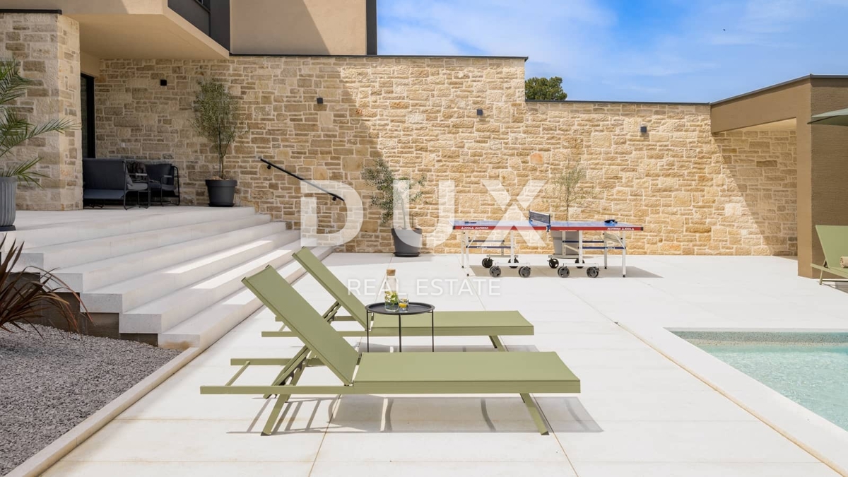 ISTRA, ROVINJ - Moderna nova vila z bazenom in zasebnostjo