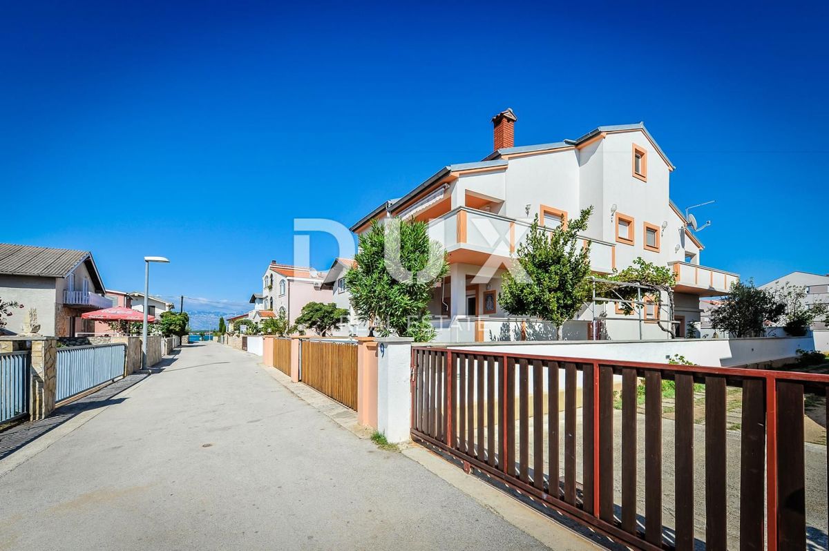 ZADAR, NIN - Samostojna hiša s 4 nadstropji, 100 m od plaže!