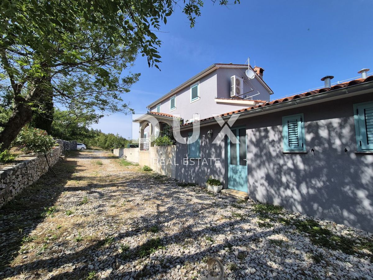 ISTRA, LABIN - Edinstvena mediteranska hiša v popolni samoti z dih jemajočim razgledom