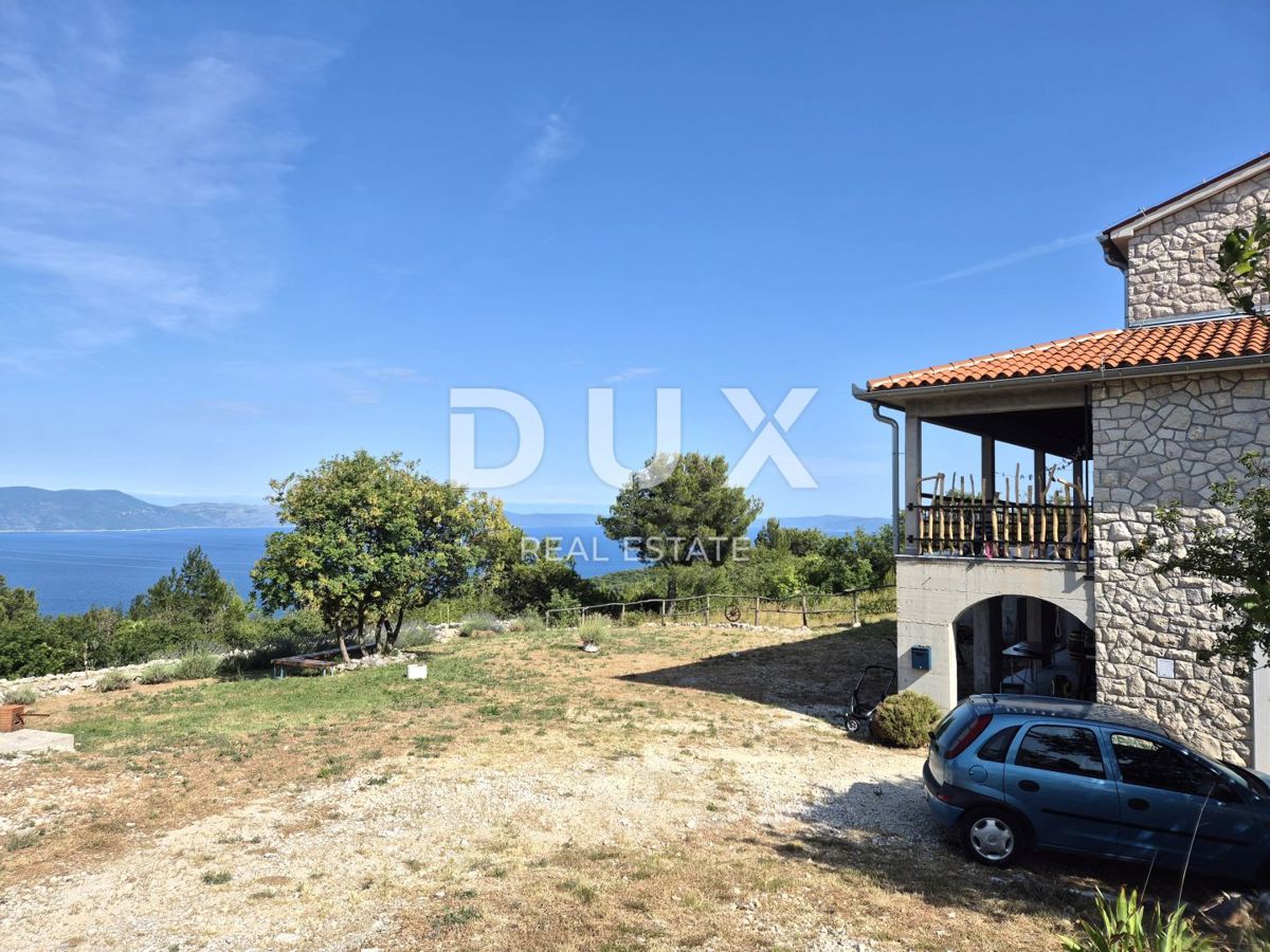 ISTRA, LABIN - Edinstvena mediteranska hiša v popolni samoti z dih jemajočim razgledom
