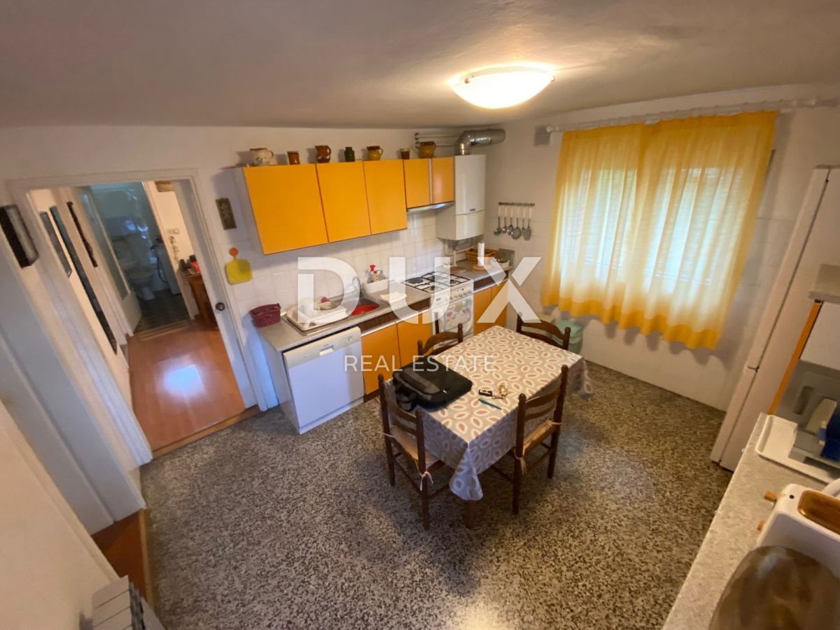 OTOK KRK, BAŠKA, DRAGA BAŠĆANSKA - samostojna hiša z dvema apartmajema in velikim vrtom! PRILOŽNOST!