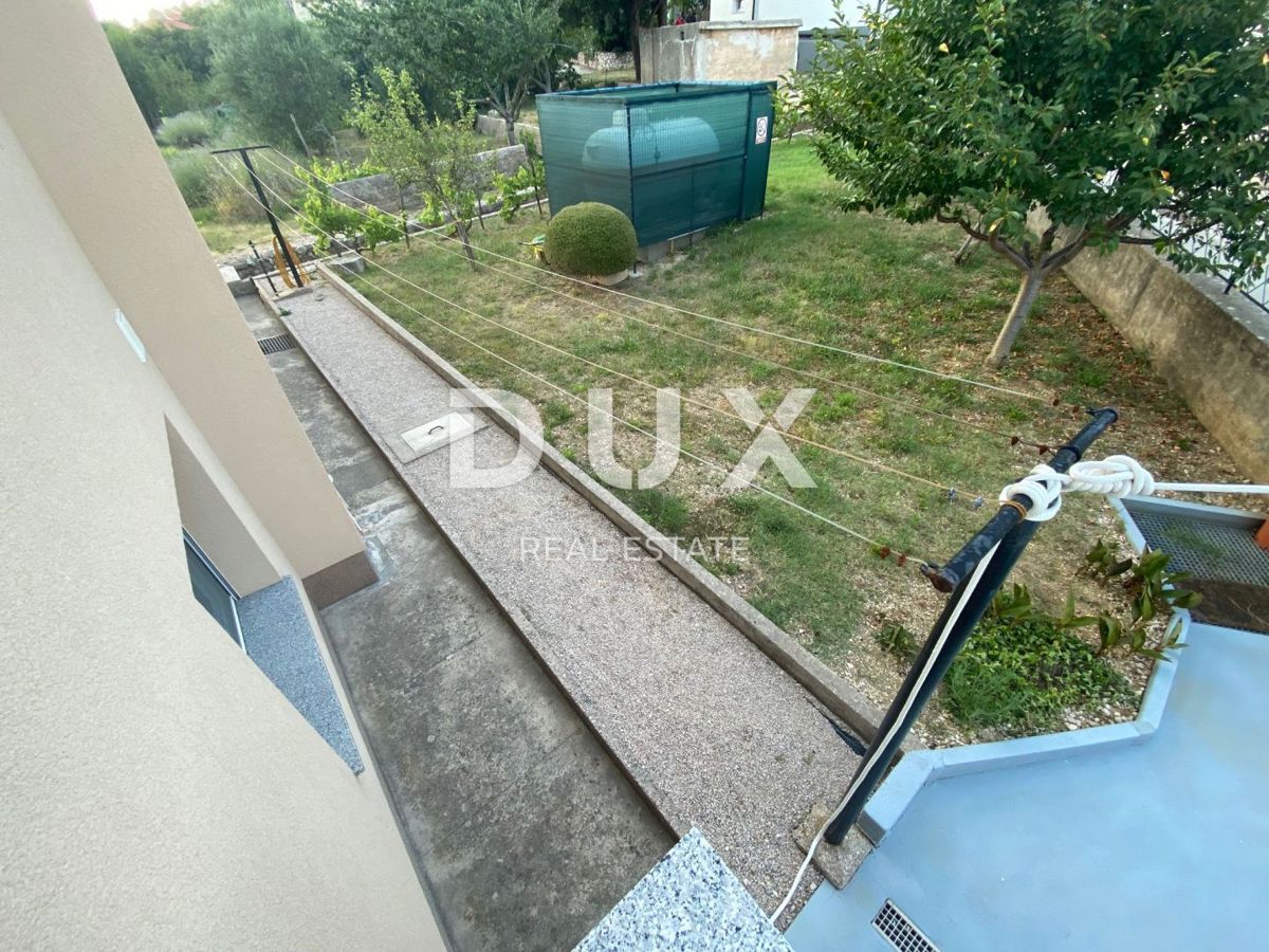 OTOK KRK, BAŠKA, DRAGA BAŠĆANSKA - samostojna hiša z dvema apartmajema in velikim vrtom! PRILOŽNOST!