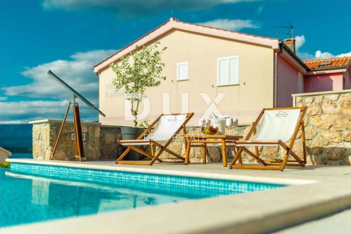 OTOK KRK, KLIMNO - stanovanje v vili 61m2, dnevna soba + 2 spalnici, pritličje, s čudovitim pogledom na morje in bazen + okolica 91m2 - S2