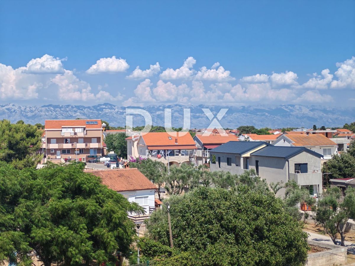 ZADAR, VIR - Udobno penthouse s pogledom na morje 180 metrov od plaže Jadro! AS3