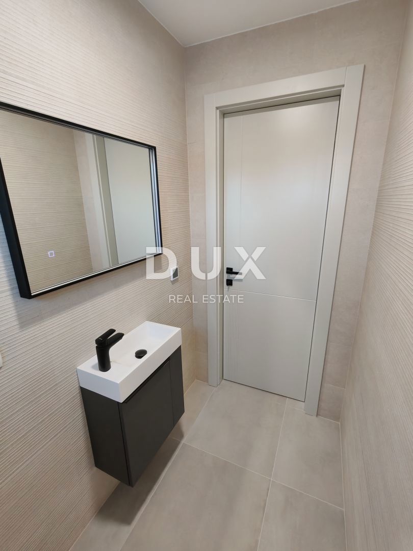 ZADAR, VIR - Udobno penthouse s pogledom na morje 180 metrov od plaže Jadro! AS3