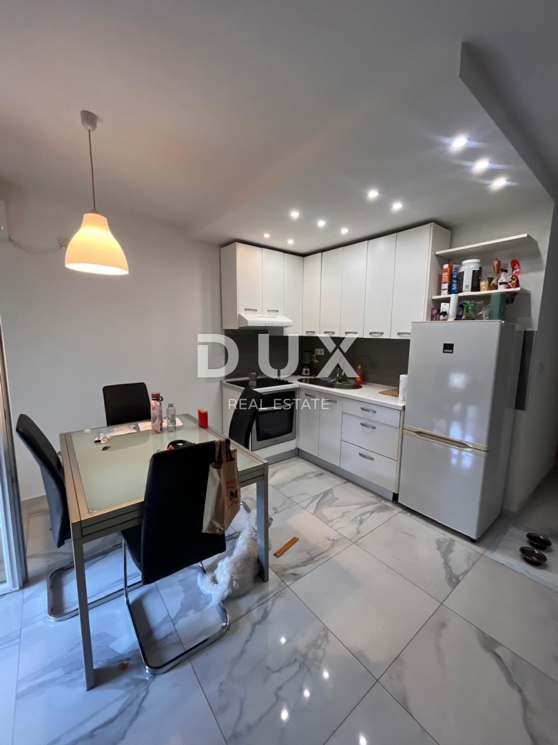 ZADAR, DIKLOVAC - Dvosobno stanovanje 59,6 m² z 2 parkirnima mestoma in razgledom!