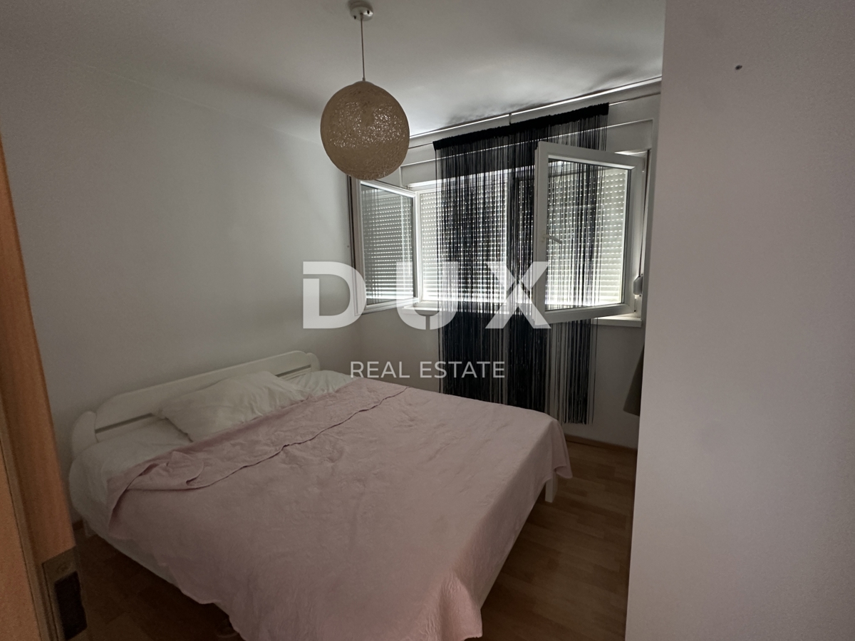 ZADAR, DIKLOVAC - Dvosobno stanovanje 59,6 m² z 2 parkirnima mestoma in razgledom!