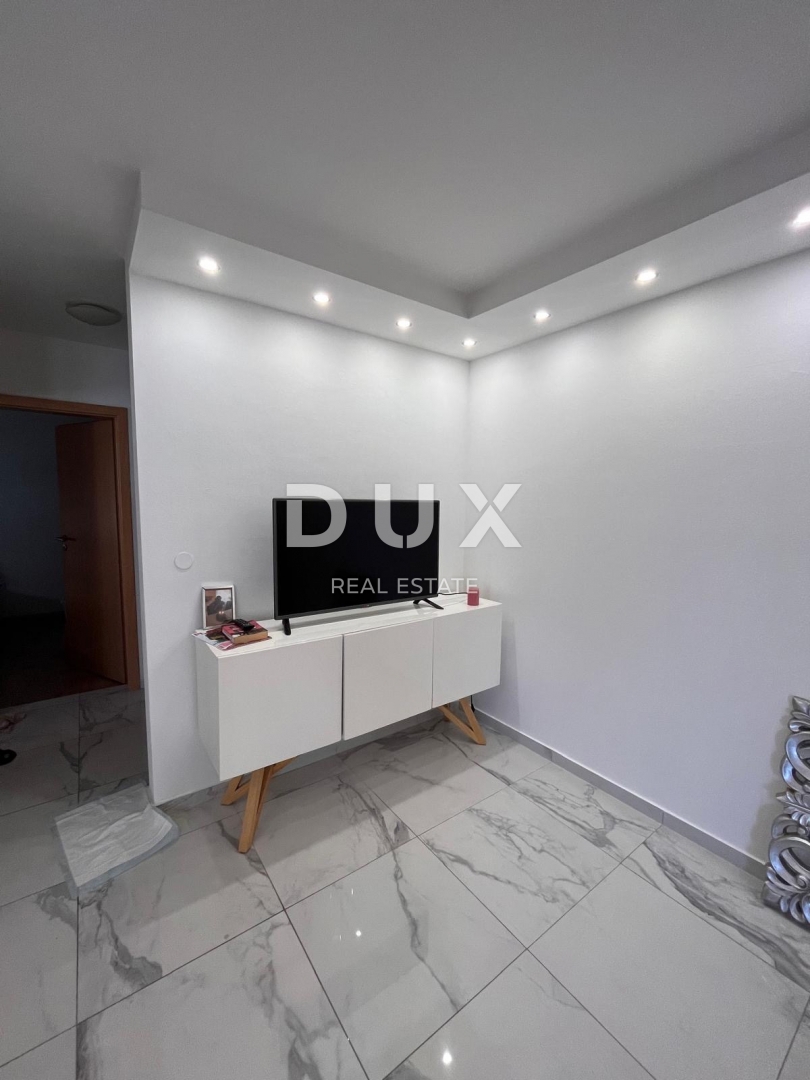 ZADAR, DIKLOVAC - Dvosobno stanovanje 59,6 m² z 2 parkirnima mestoma in razgledom!