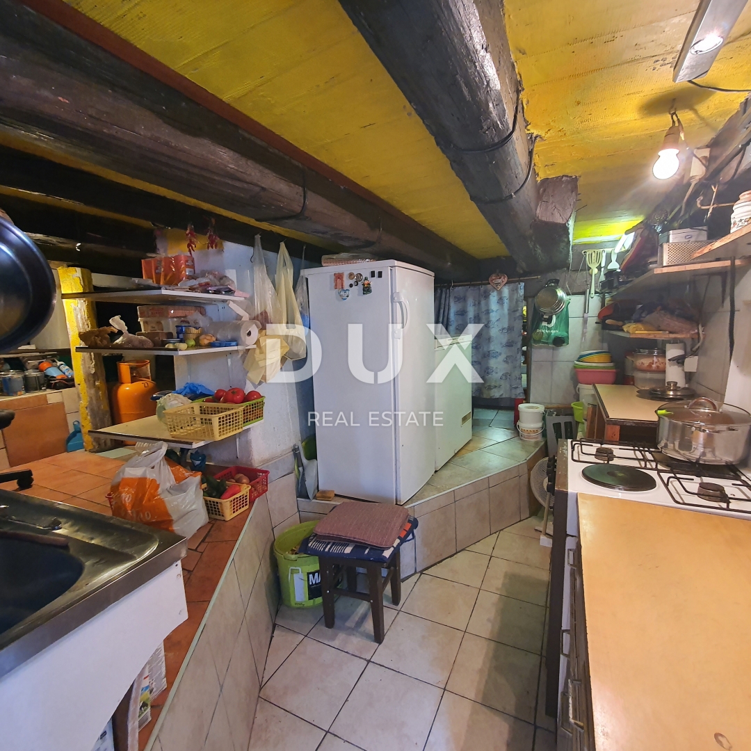 RIJEKA, BANDEROVO - GARSONJERA IN APARTMA! center mesta, vrt, parkirišče!