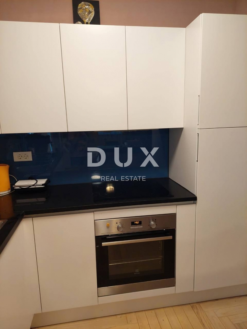 ISTRA, NOVIGRAD - Lepa polpritlična hiša blizu centra