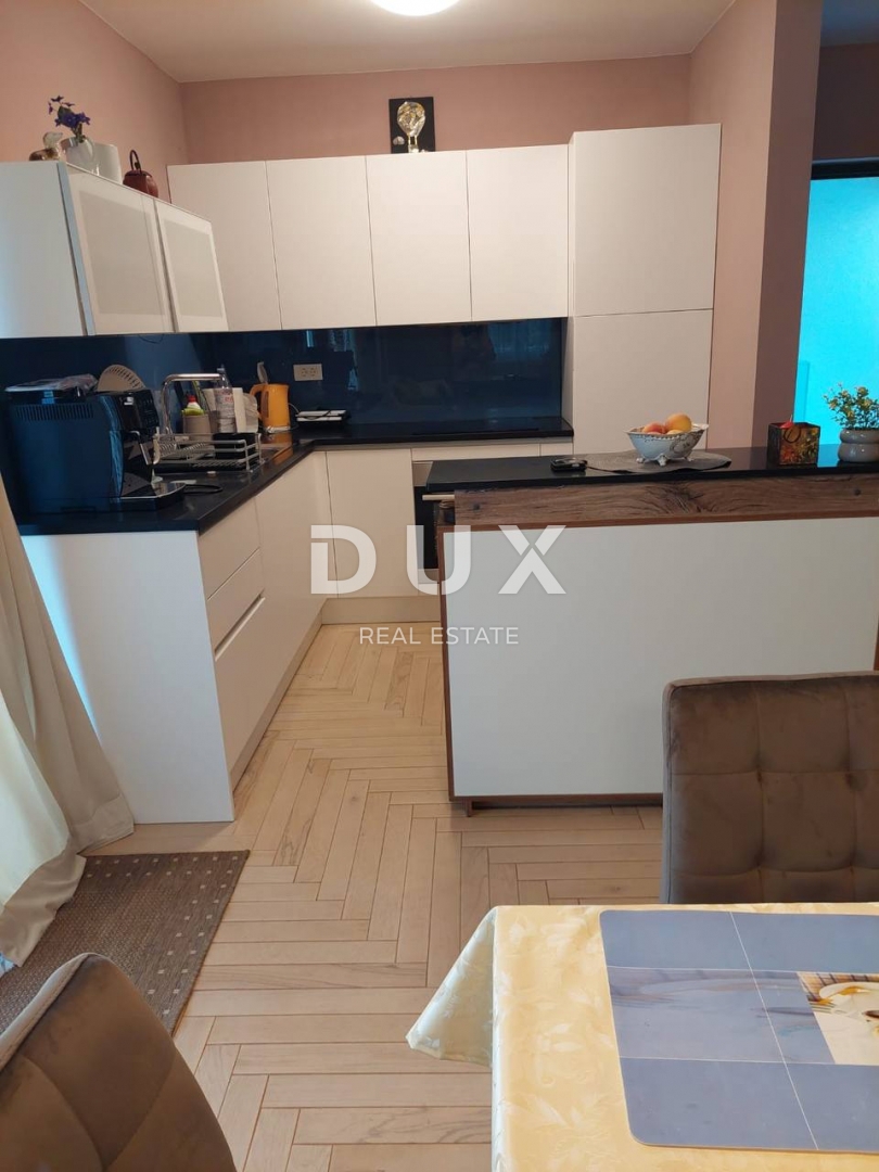 ISTRA, NOVIGRAD - Lepa polpritlična hiša blizu centra