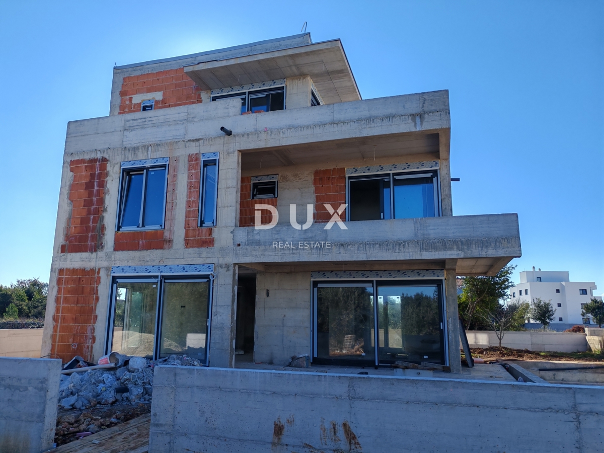 ZADAR, ZATON - Luksuzna hiša z bazenom, pogledom na morje in le 200 m od plaže