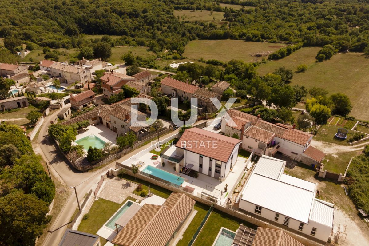 ISTRA, ROVINJ - Moderna vila z bazenom