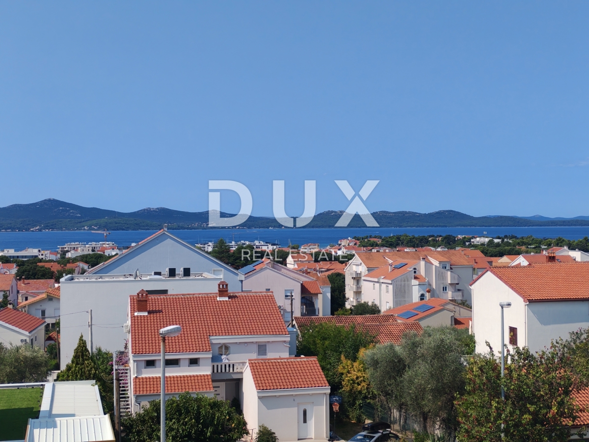 ZADAR, BORIK - Popolnoma opremljeno dupleks stanovanje s čudovitim pogledom na morje!