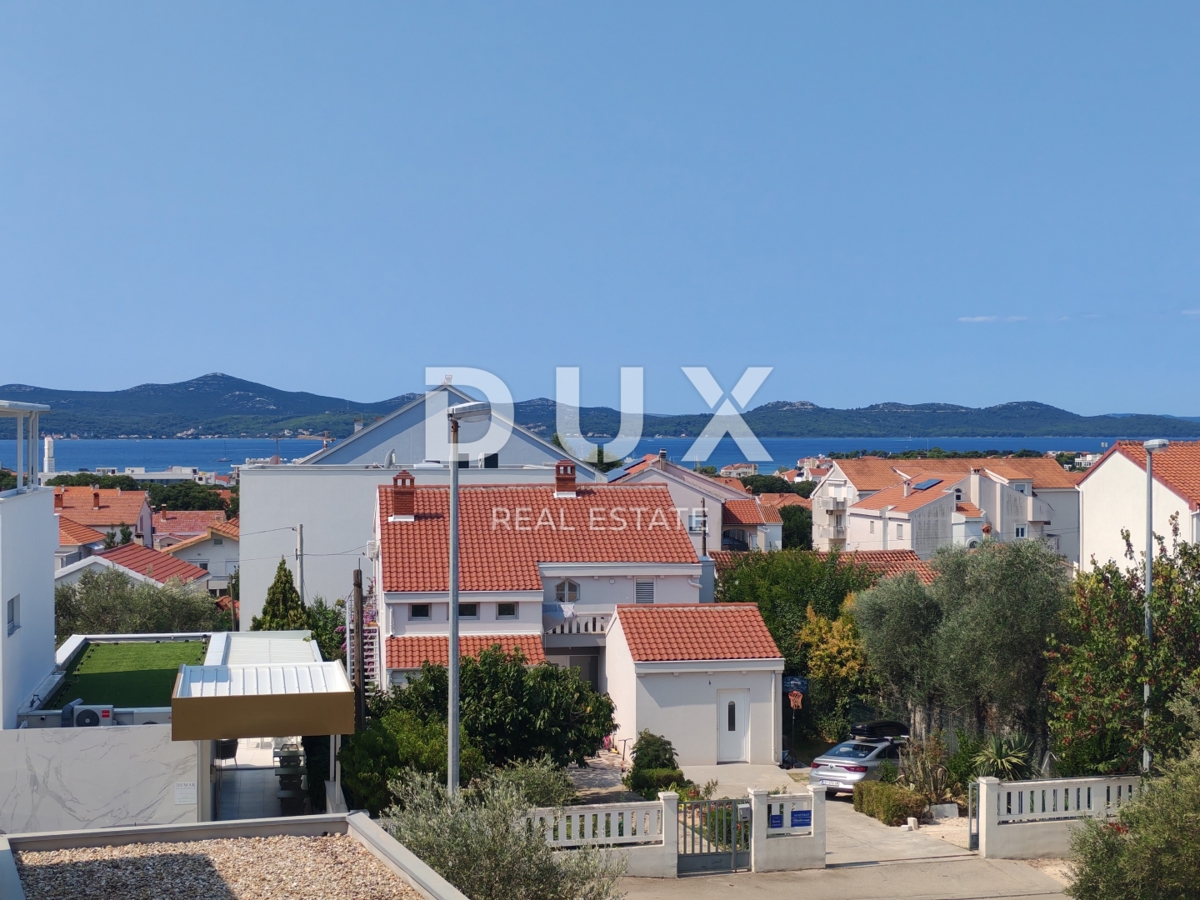 ZADAR, BORIK - Popolnoma opremljeno dupleks stanovanje s čudovitim pogledom na morje!