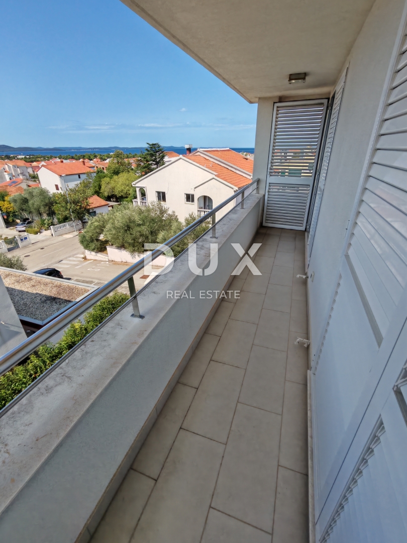 ZADAR, BORIK - Popolnoma opremljeno dupleks stanovanje s čudovitim pogledom na morje!