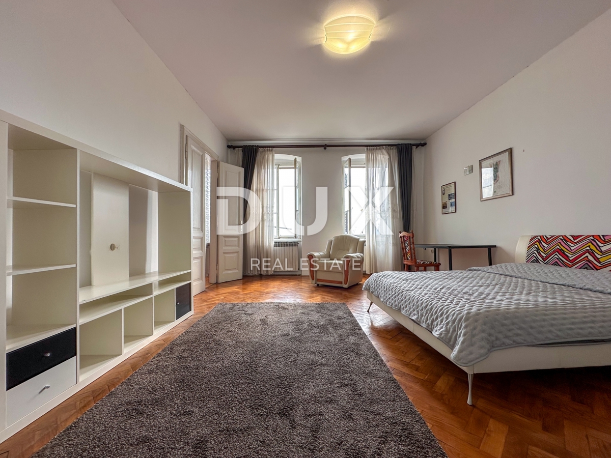 RIJEKA, CENTER - elegantno 4-sobno stanovanje s 3 balkoni v središču mesta