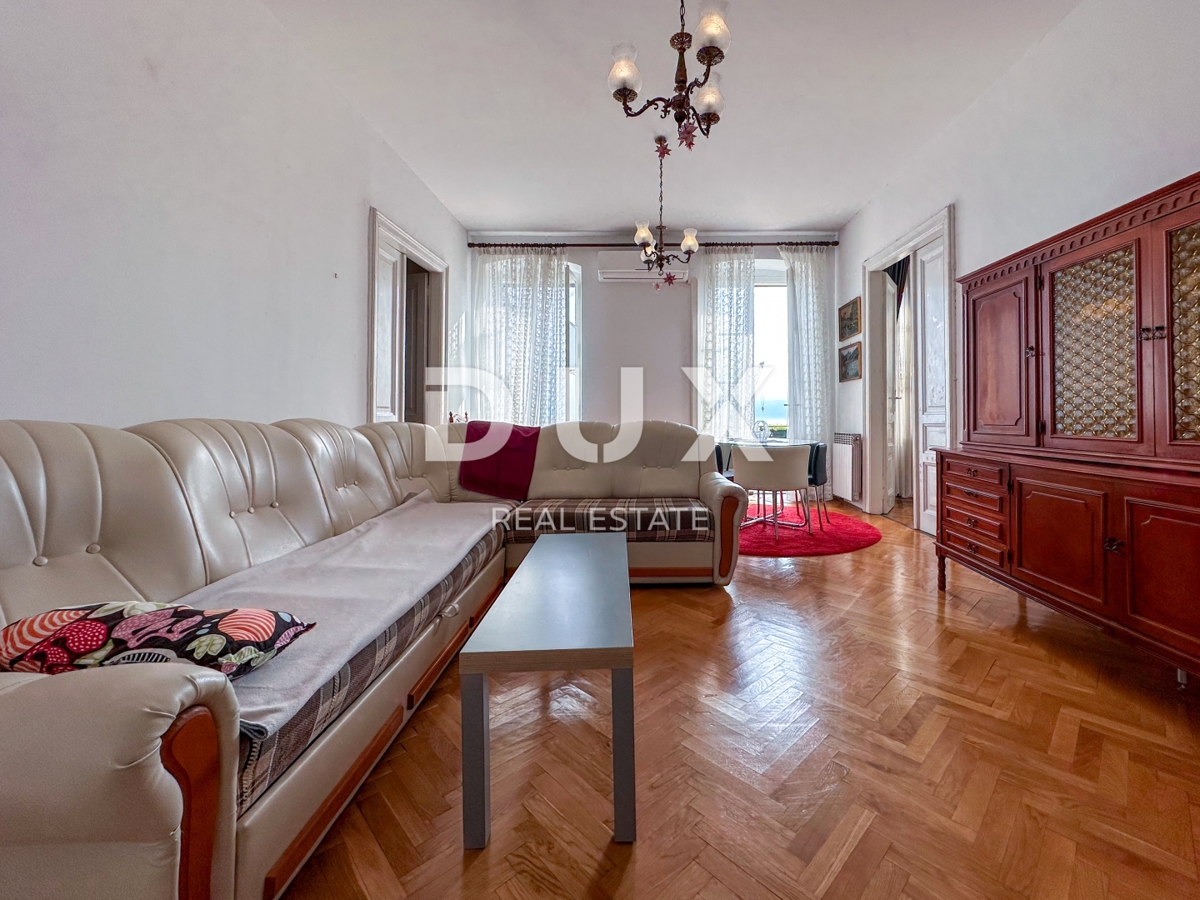 RIJEKA, CENTER - elegantno 4-sobno stanovanje s 3 balkoni v središču mesta
