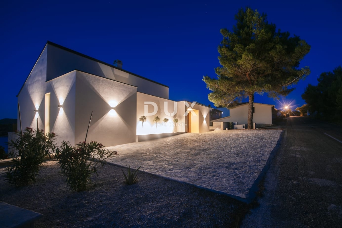 OTOK IŽ, MALI IŽ - Vila z bazenom in panoramskim pogledom na morje