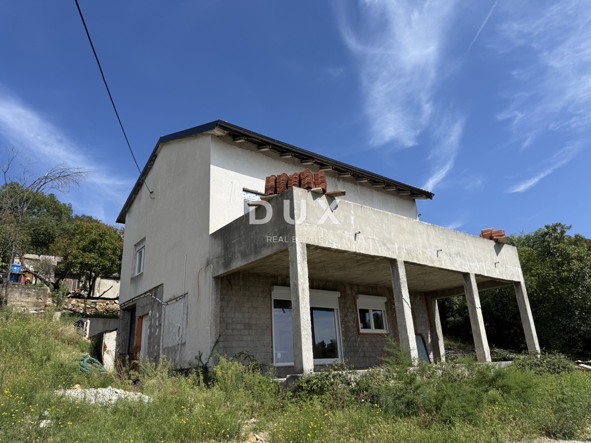 RIJEKA, KOSTRENA - Samostojna hiša 4s+dnevna soba - bazen, vrt in razgled!