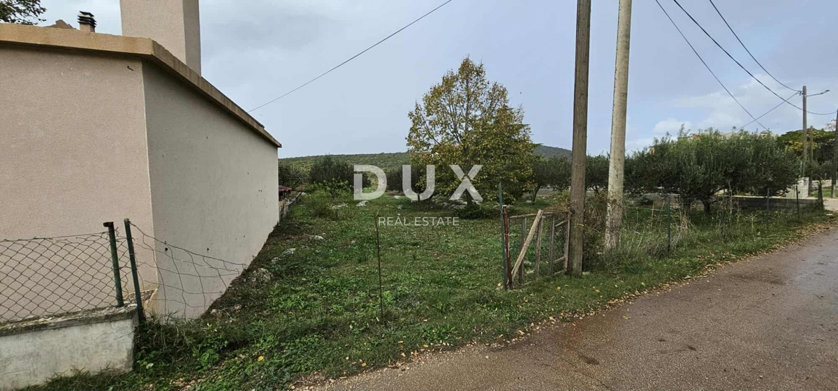 ZADAR, DEBALJAK - Gradbeno zemljišče 870 m2