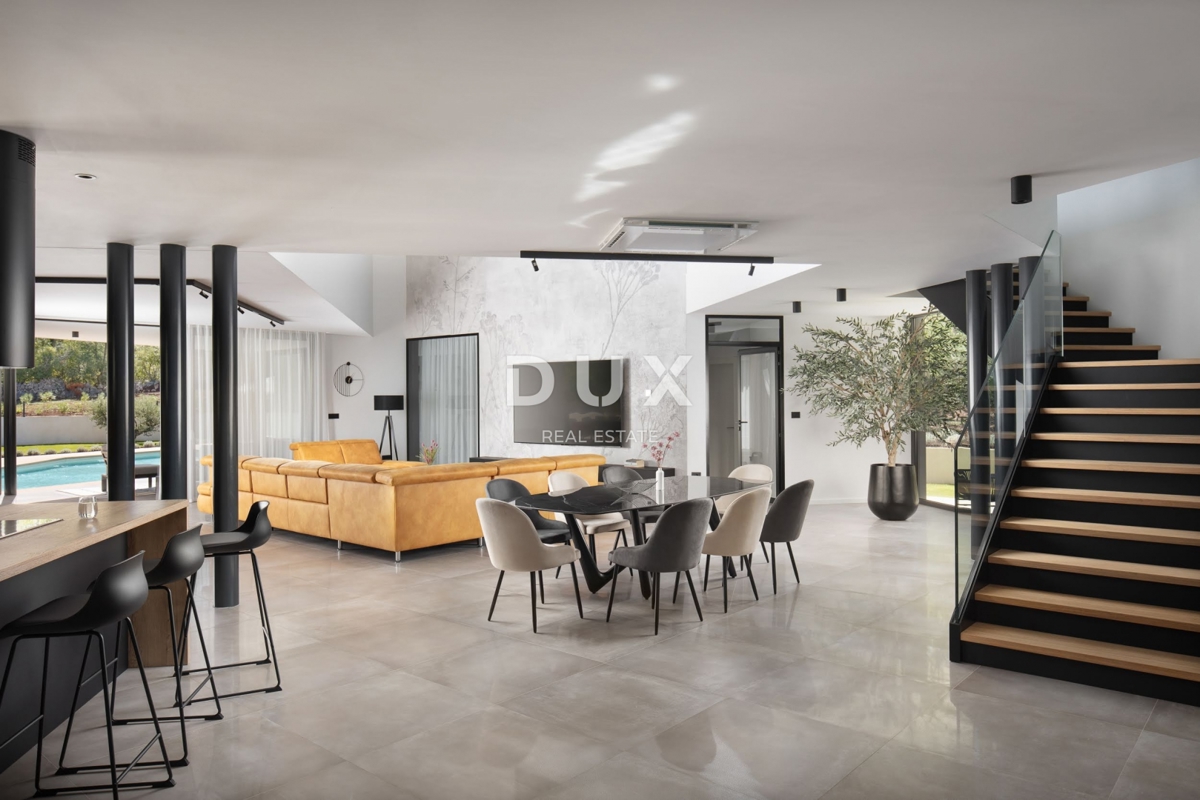 ISTRA, LABIN - Moderna vila obdana z naravo