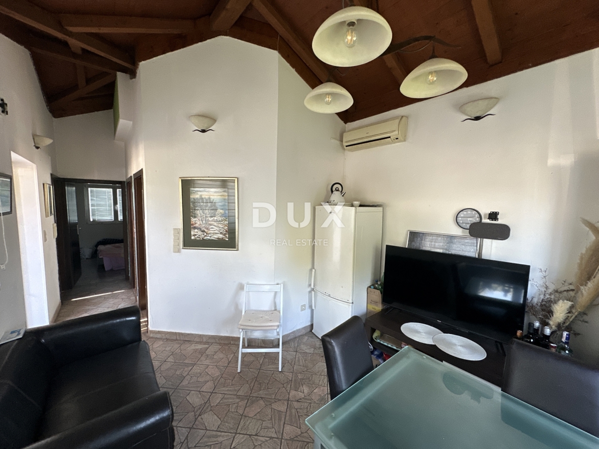 ZADAR, MURVICA – Enonadstropna hiša na vrhunski lokaciji, parcela 600 m²