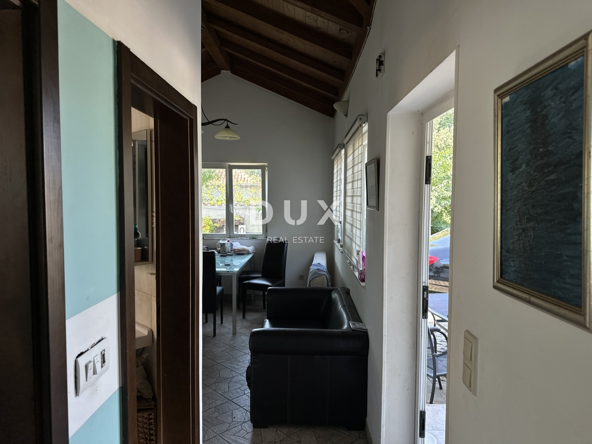 ZADAR, MURVICA – Enonadstropna hiša na vrhunski lokaciji, parcela 600 m²