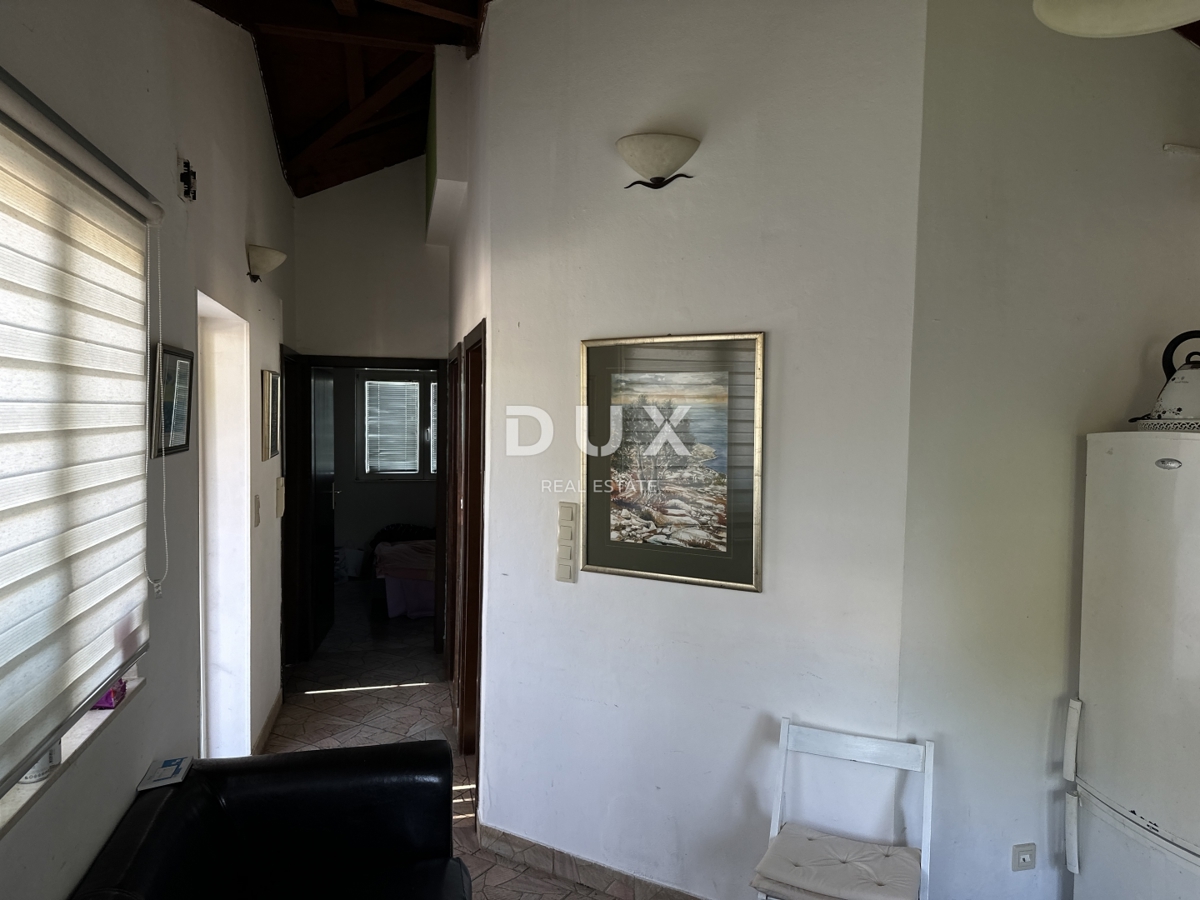 ZADAR, MURVICA – Enonadstropna hiša na vrhunski lokaciji, parcela 600 m²