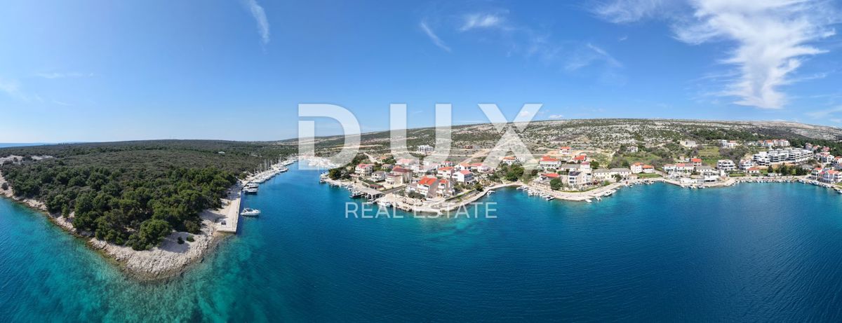 OTOK PAG, ŠIMUNI - moderen penthouse v vrhunski novogradnji, pogled na morje, strešna terasa