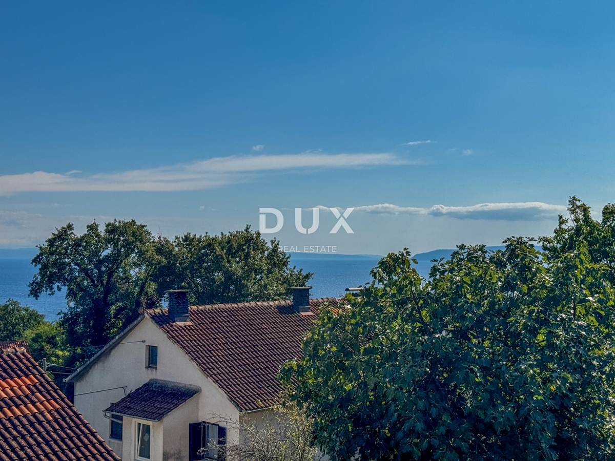 OPATIJA, OPRIĆ - hiša s prostornim vrtom velikosti 2.437 m², na mirni lokaciji, s pogledom na morje