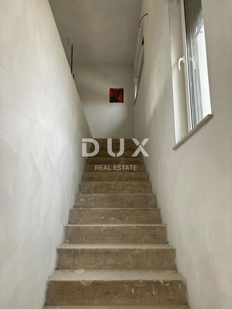 ISTRA, LABIN - Kvalitetna moderna hiša dvojček na zelo mirni lokaciji!