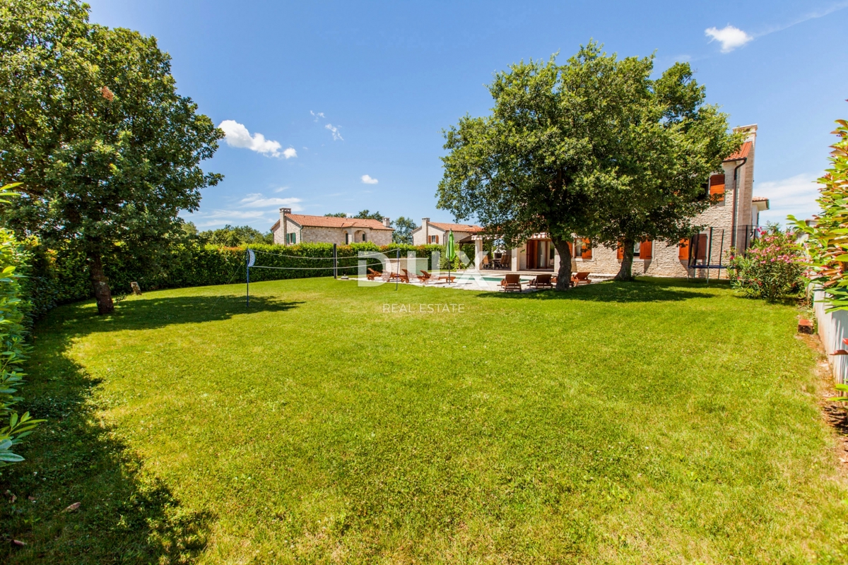 ISTRA, VIŠNJAN - Rustikalna hiša z bazenom