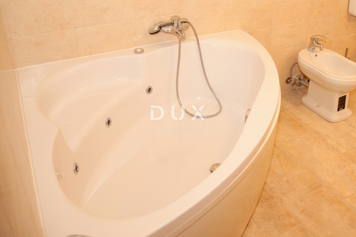 ISTRA, VIŠNJAN - Rustikalna hiša z bazenom