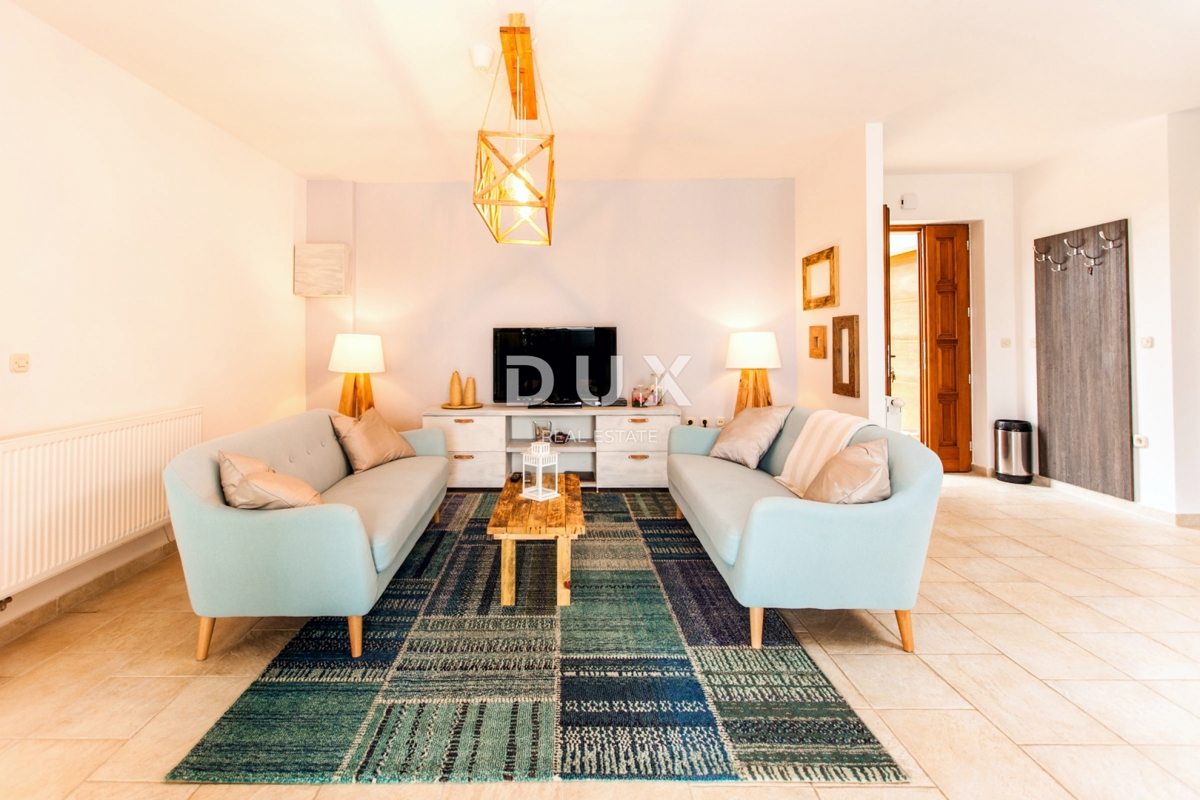 ISTRA, VIŠNJAN - Rustikalna hiša z bazenom