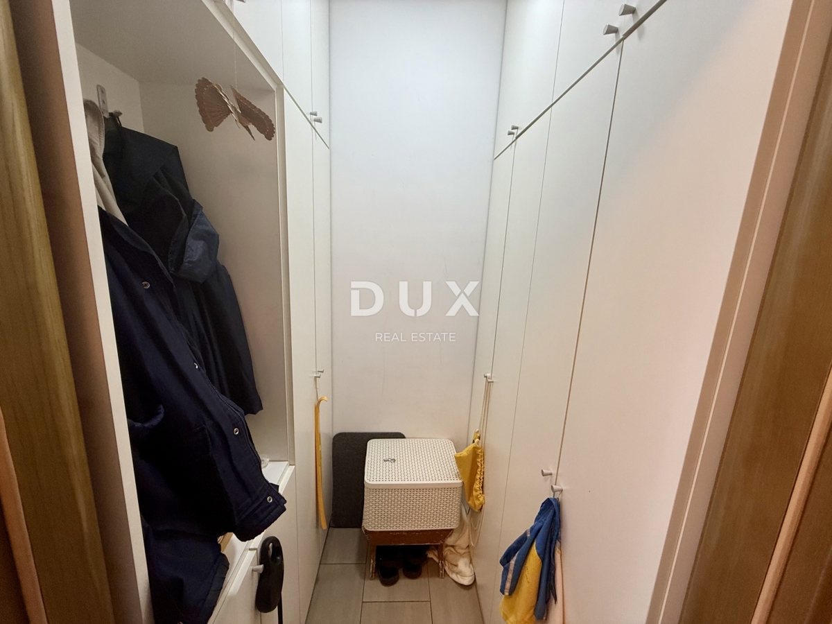 KOSTRENA - 3 spalnice + dnevna soba v novogradnji z vrtom in pogledom na morje!