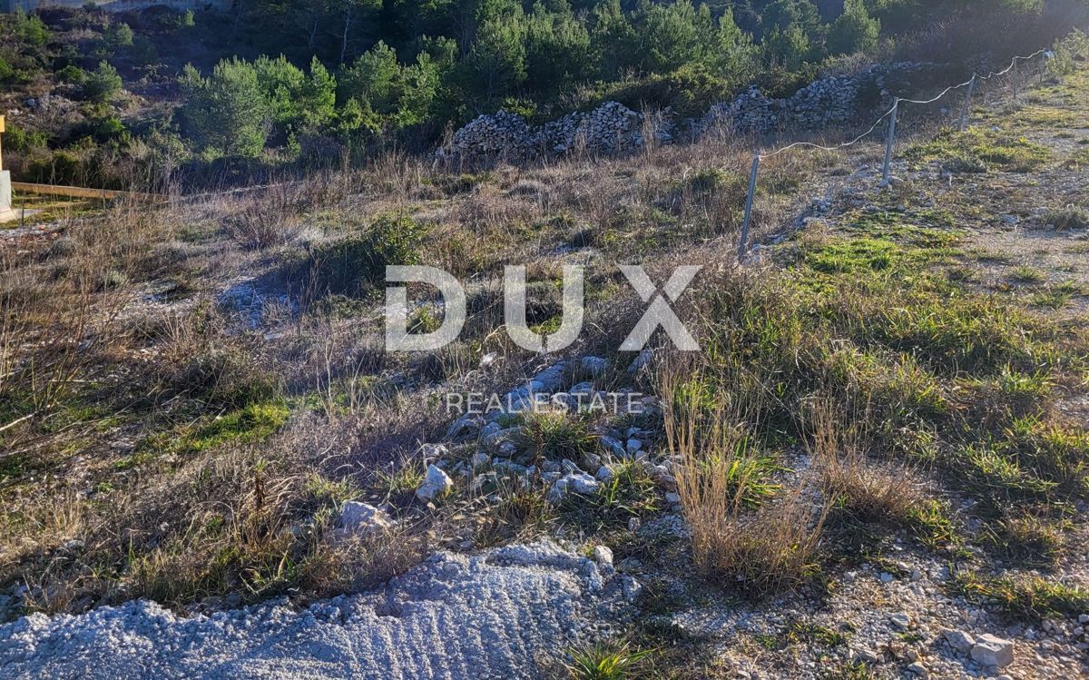 ZADAR, NOVIGRAD - PRILOŽNOST! Gradbeno zemljišče 150 m od morja!