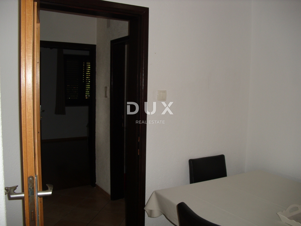 OTOK KRK, PUNAT - Samostojna hiša z bazenom 500 m od morja