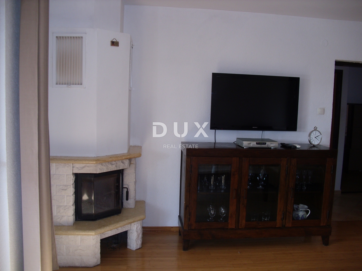 OTOK KRK, PUNAT - Samostojna hiša z bazenom 500 m od morja